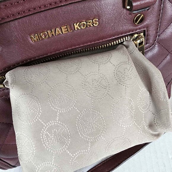 Michael Kors Burgundy Quilted Leather Medium Selma Satchel w/Crossbody Strap - Picture 9 of 15